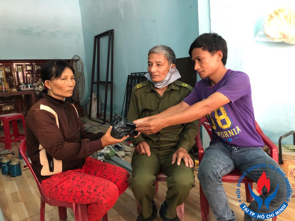 Gương sáng Đức nhuận